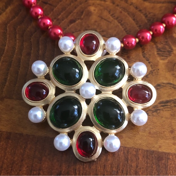 Handcrafted repurpose cabochon glass stone pendant Czech glass Pearl necklace - Picture 11 of 12